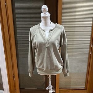 In Loom sweatshirt - NWOT - size small